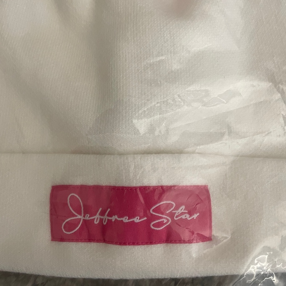 Jeffree Star Beanie - Picture 3 of 3